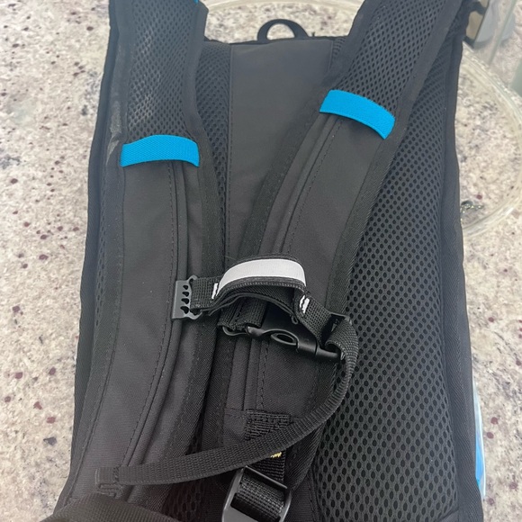 Hydration backpack - Picture 4 of 4